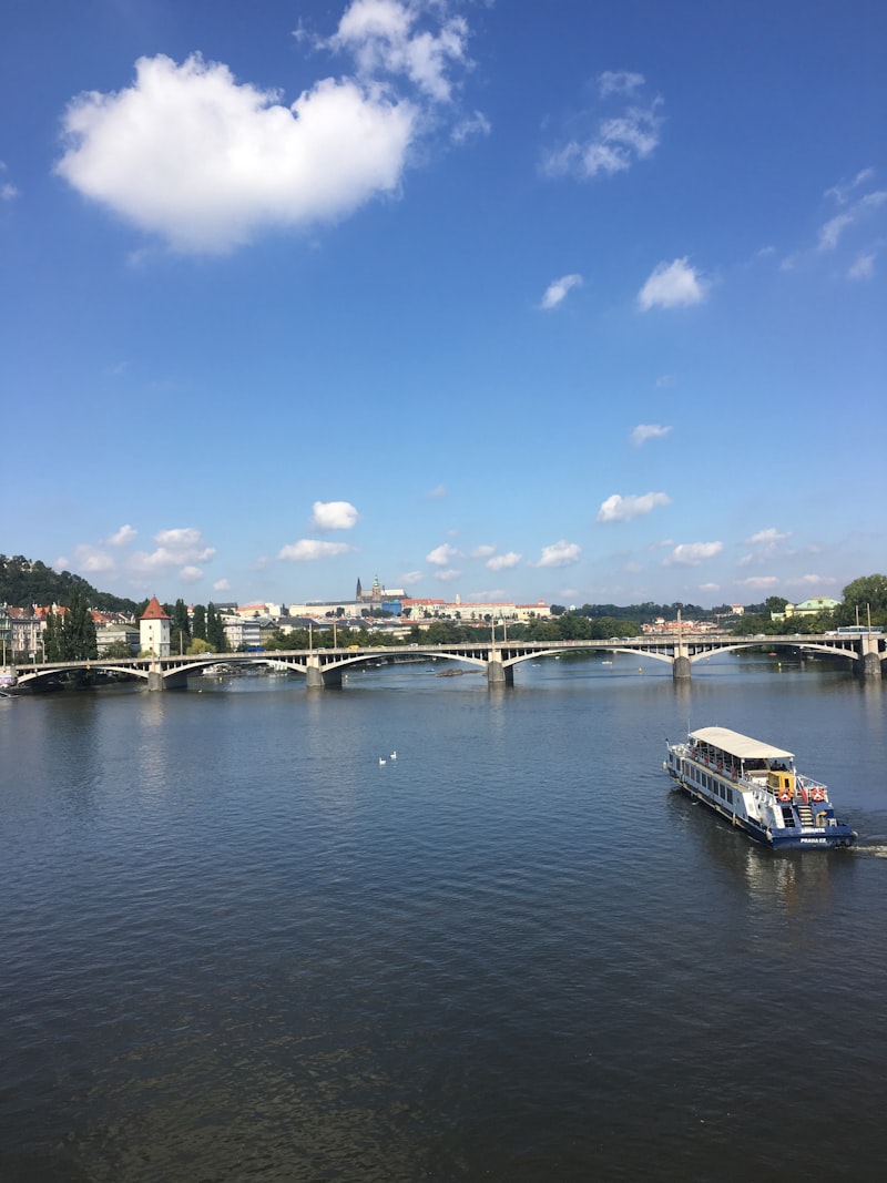 Praga z rejsem i obiadokolacją - zdjęcie 2